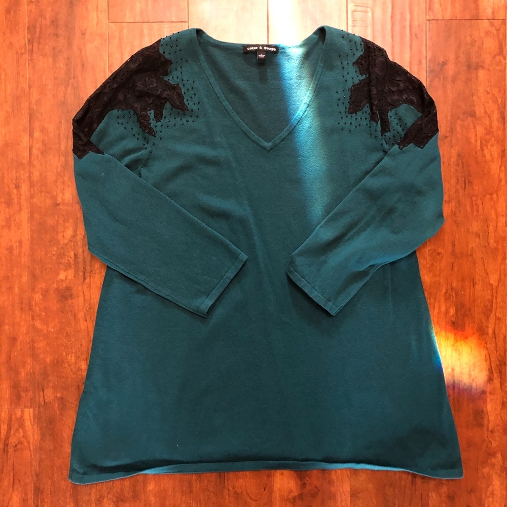 Cable &Gauge sweater w lace accents